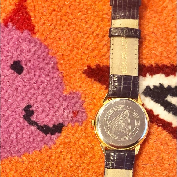 Vintage (1992) Guess Watch - Picture 10 of 13